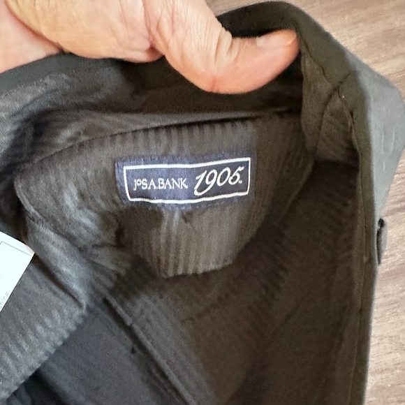 Jos A Bank boys 1905 black collection suit. - Picture 3 of 11